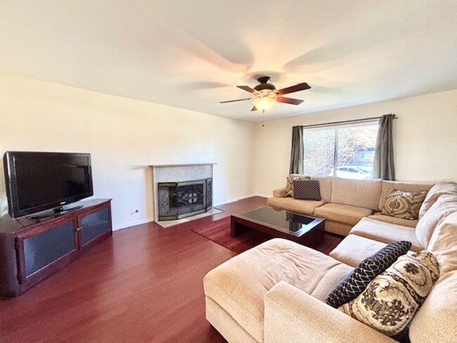 Photo - 10042 Brazos Ct