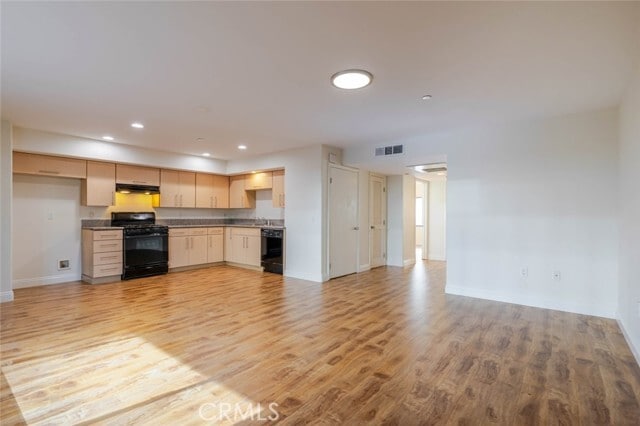 Photo - 1466 Tamarind Ave Unit 103