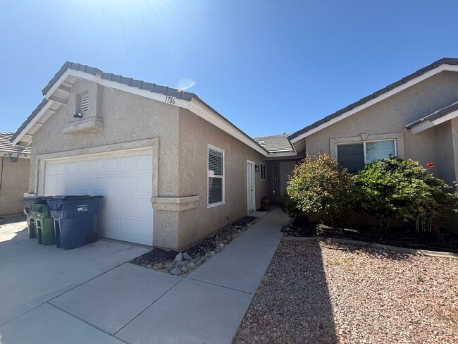 Building Photo - Lancaster Remodeled 3 bedroom ADU - Available Now! Unit 1788