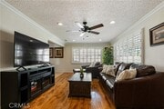 Photo - 513 E Hillsdale St House