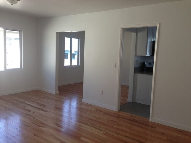 Photo - 128 S Hayworth Ave Unit Hayworth Avenue   #6