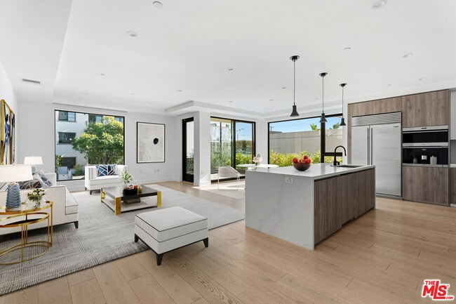 Photo - 725 Croft Ave Unit 308