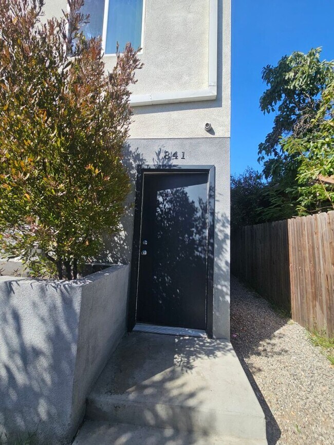 Photo - 32(839) Unit 32(841)