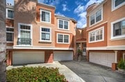Photo - 4 Bettoni Aisle Townhome