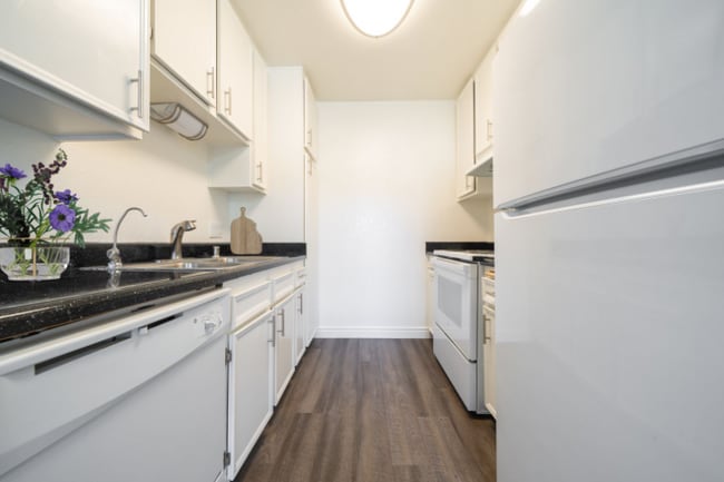 Photo - 1440 Oak Dr Unit H4