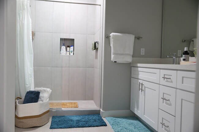 Photo - 13826 Caliente Dr