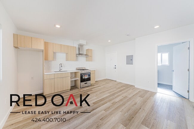 Photo - 6626 Darby Ave Unit 9