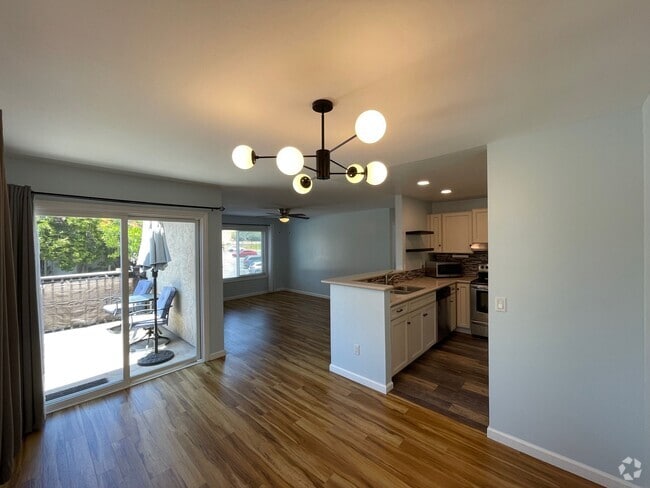 Building Photo - 3513 Caminito Sierra Unit 301 Rental