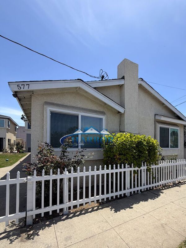 Photo - 577 W 4th St