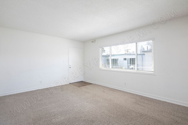 Photo - 2 WEEKS FREE!!! 2 BR with Partial Bay Views and Parking! Unit 3811