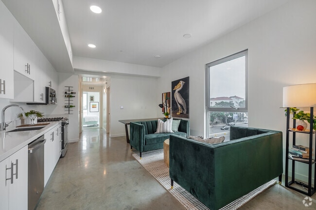 1BR, 1BA - 583SF - Living Room - The Louella