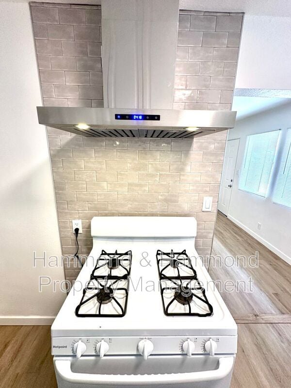 Photo - 5854 Tujunga Ave Unit #2