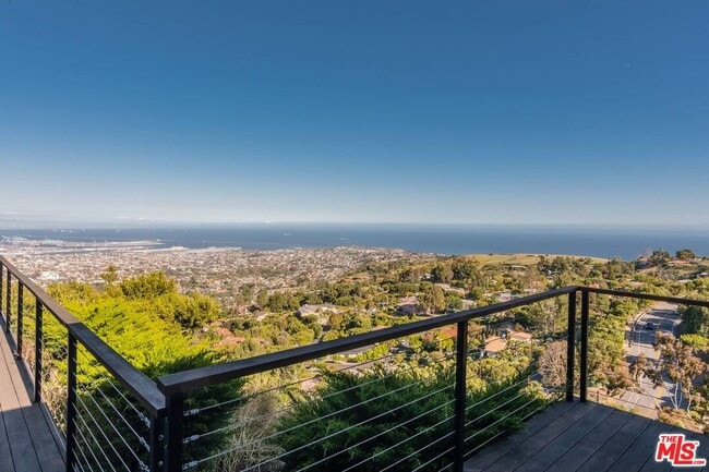 Photo - 6112 Via Subida