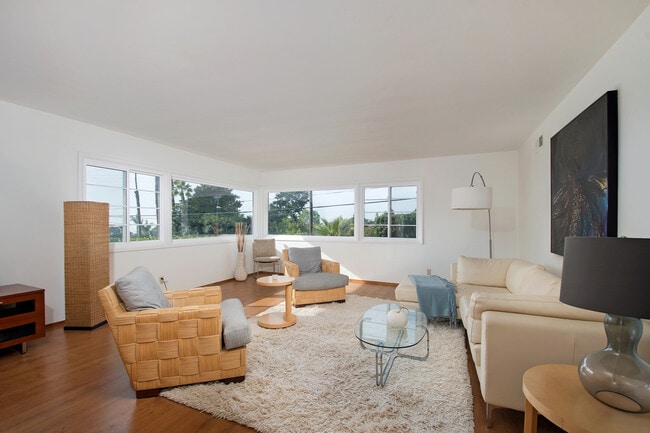 Photo - STUNNING & RARE LA JOLLA 3BD/2.5BA HOME WITH POOL! $8,995/mo