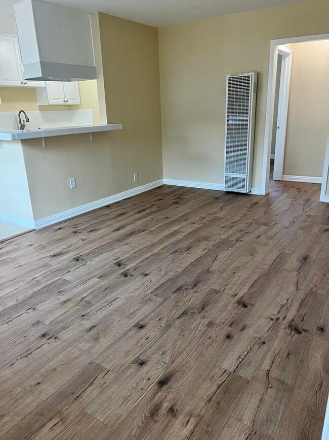 Photo - Downstairs 1 bedroom apartment Unit 80-5