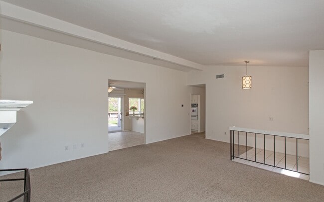 Building Photo - Great Single Story Home in La Costa!!