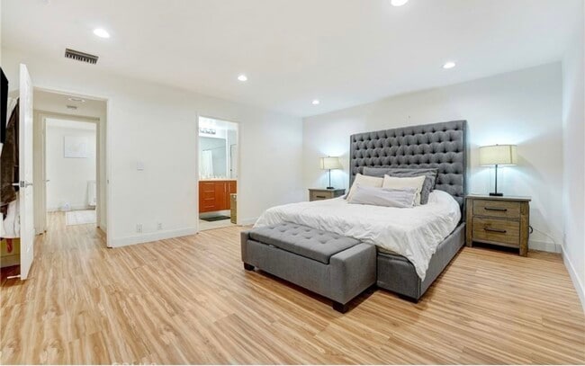 Photo - 18324 Clark St Unit 119