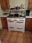 Vintage 6~Burner Range - 1244 S Point View St Apartments Unit 1244 S Point View St