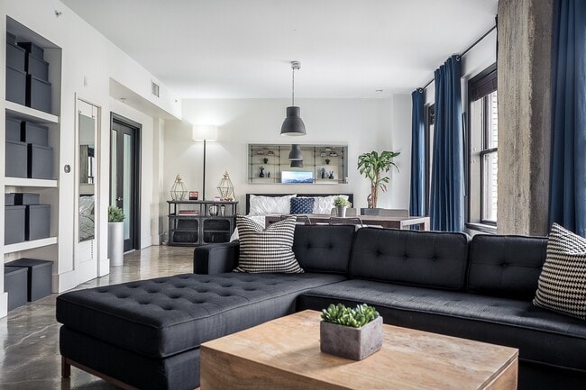 Building Photo - National City Tower