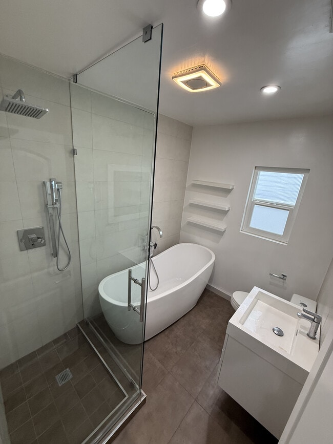 Photo - 14622 Huston St