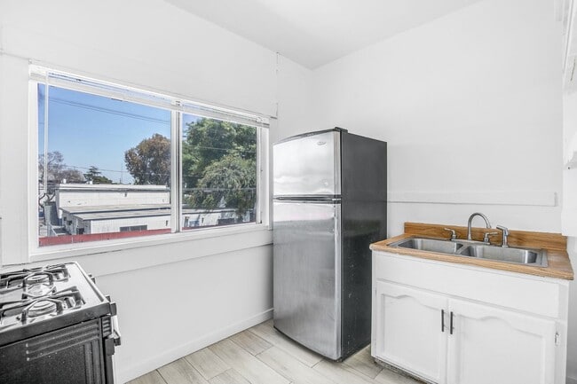 Photo - 5251 Main St Unit A