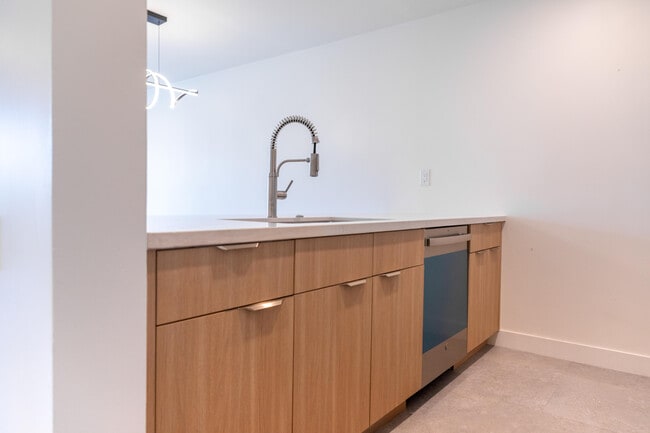 Building Photo - 1400 E Palm Canyon Dr Unit 213