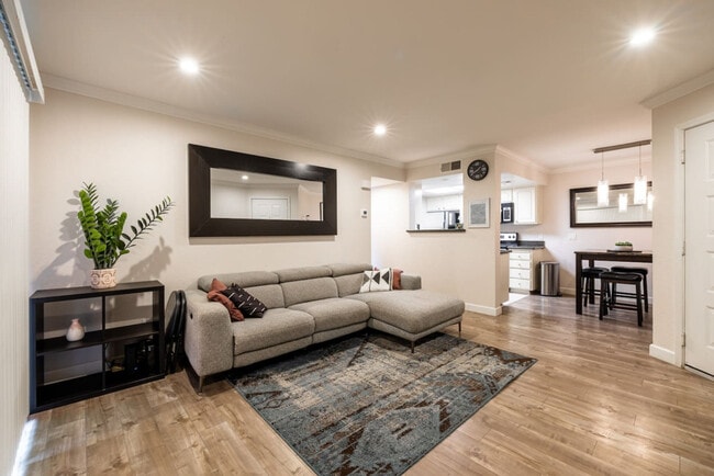 Building Photo - 12067 Alta Carmel Ct