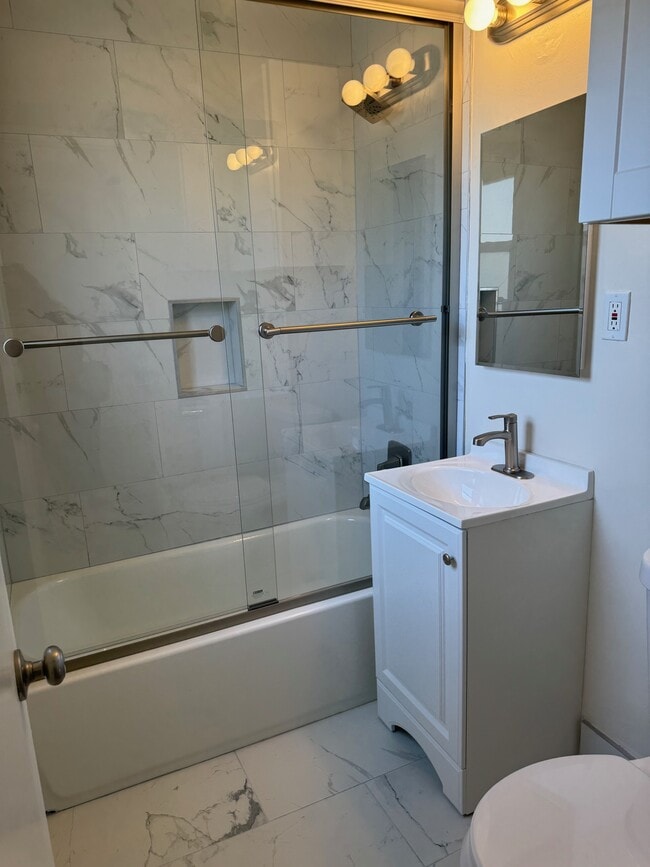 Photo - 1336 Berkeley St