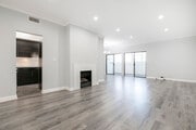 Photo - 234 N Kenwood St Unit 106