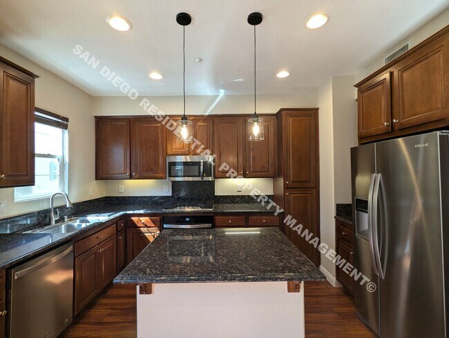 Beautiful San Moritz Townhome - 2 Bedroom ... - Beautiful San Moritz Townhome - 2 Bedroom ...