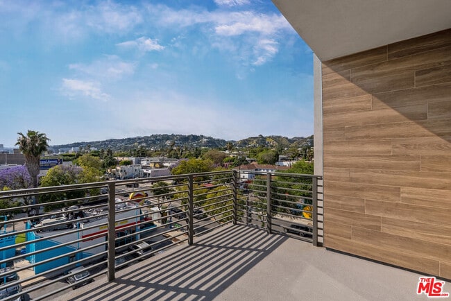 Photo - 7428 Santa Monica Blvd Unit 304