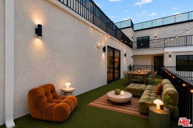 Building Photo - 1808 Lincoln Blvd Unit 405
