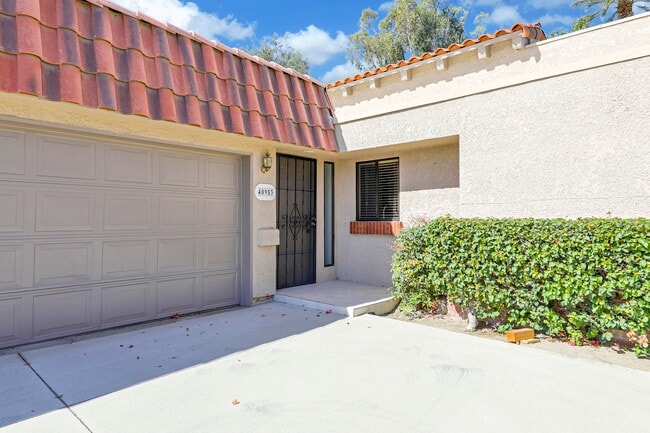 Building Photo - 40953 Inverness Way