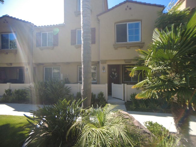 Photo - 1460 Mockingbird Ct Townhome
