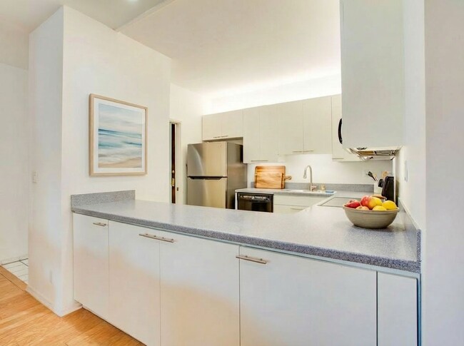 Photo - 900 Euclid St Unit 210