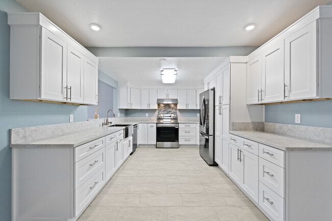 Photo - 8724 Summercrest Ln