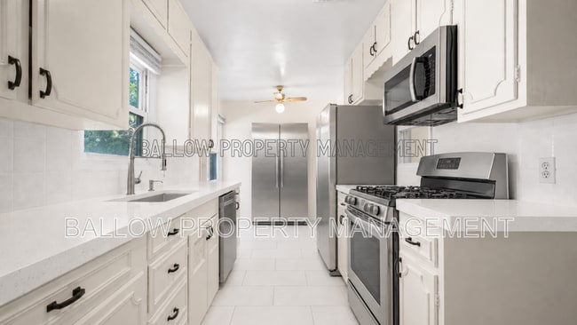 Photo - 6129 Pembroke Dr