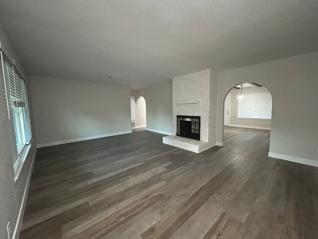 Photo - Spacious Home With Ample Outdoor Space!