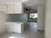 Photo - 504 E Ave Q3 Unit 2