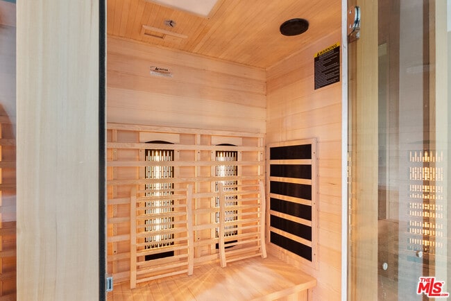 Photo - 1203 N Thomas Ln