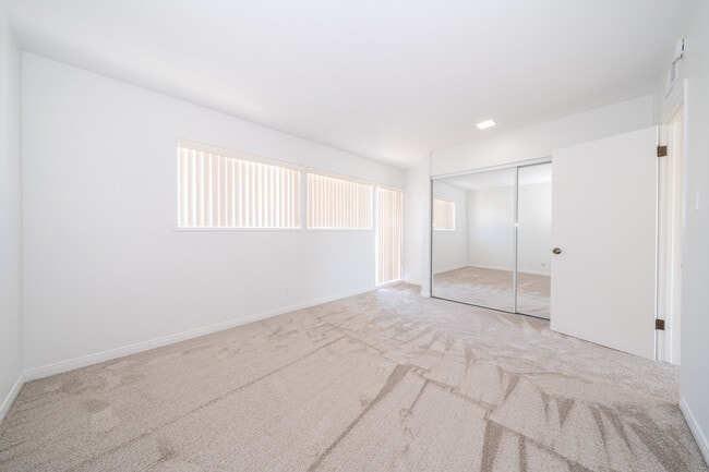 Primary Bedroom - Elizabethan Townhouse