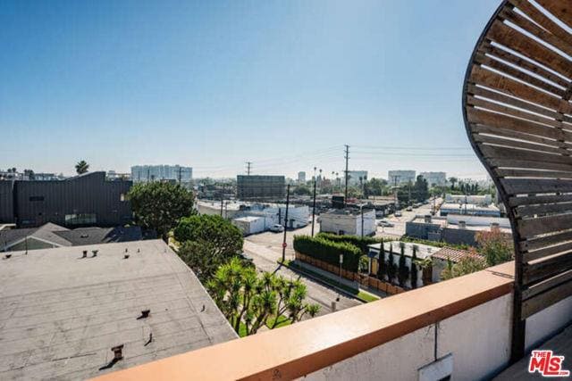 Building Photo - 2452 Penmar Ave