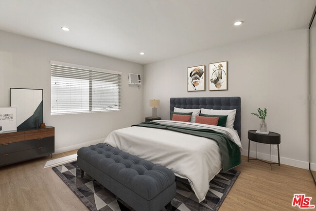 Photo - 3314 Mentone Ave Unit 8