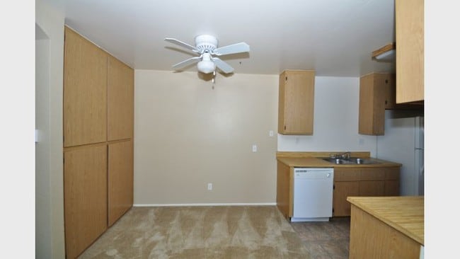 Photo - Sunset Pointe Apartments