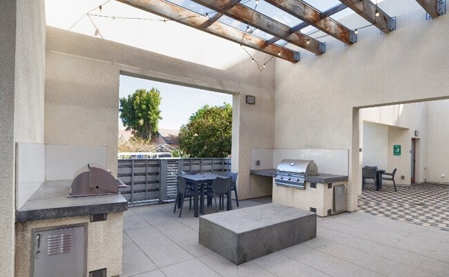 Photo - 4320 44th St