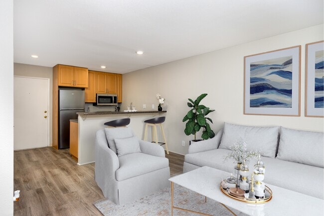 Photo - Windward Village Apartments