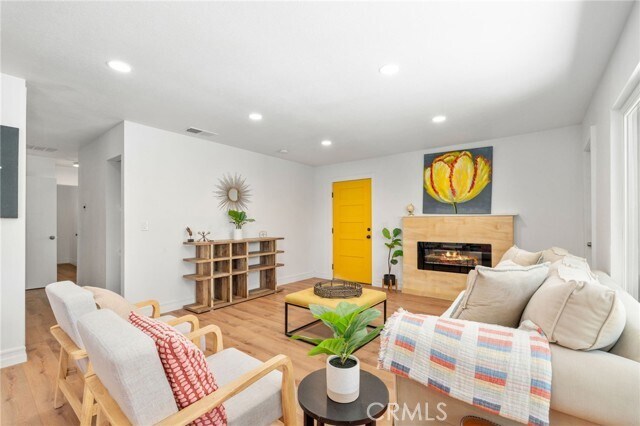 Photo - 10931 Knobb Ave