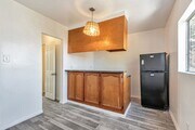 Photo - 847 W 43rd St Apartments