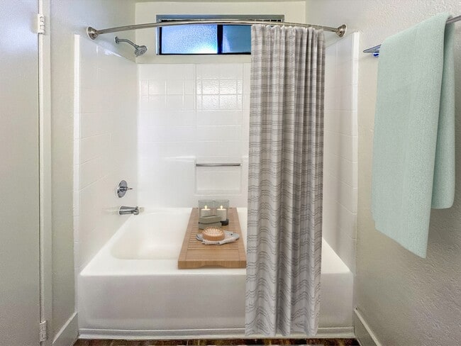 Photo - Seapointe Village