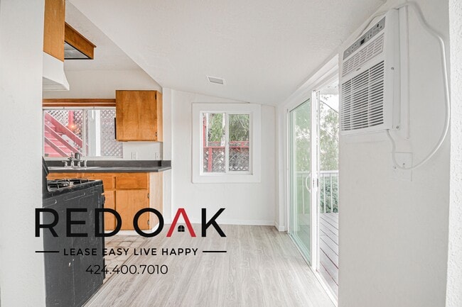 Photo - 476 1/2 Crane Blvd Unit 476 1/2